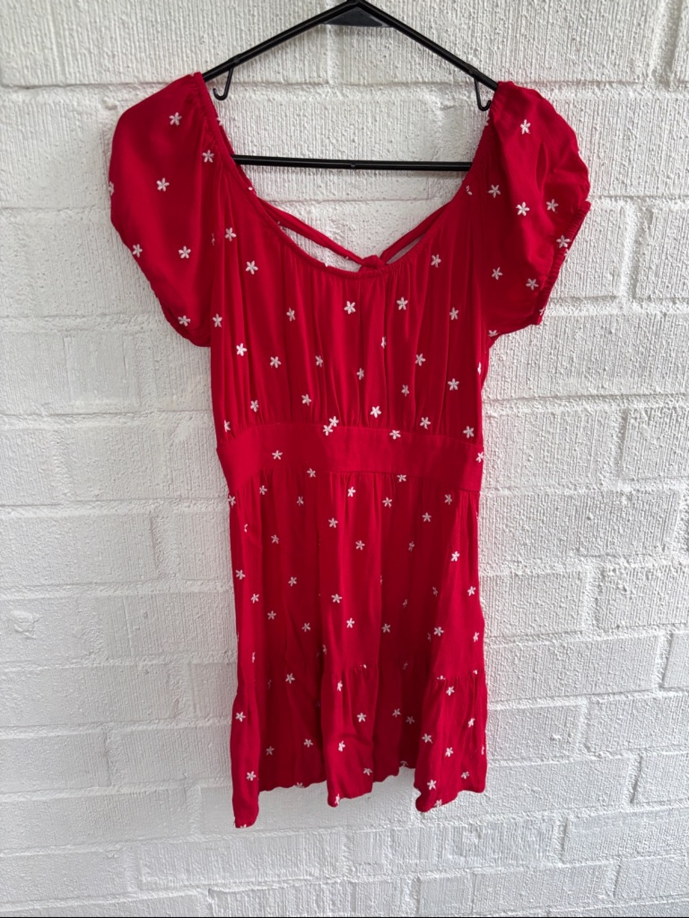 Forever 21 Red Short Puff-Sleeve Floral Embroidered Cut Out Dress sz S
